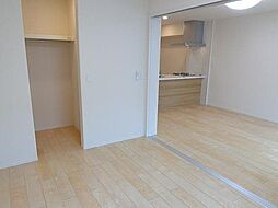 アウローラII 2階2LDKのリビング/ダイニング