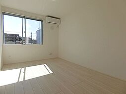 カインドネス立川 203 2階1LDKのリビング/ダイニング