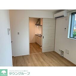 東武伊勢崎線 獨協大学前駅 徒歩10分の賃貸アパート 1階ワンルームのリビング/ダイニング