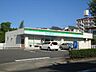 周辺：ファミリーマート 680m