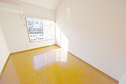 フラットニフティー 105 1階1Kのリビング/ダイニング