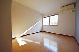 ティー・アンド・ジェイ 2C 2階1Kのリビング/ダイニング