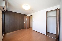 プレミアムレジデンス秋山 304 3階1Kのリビング/ダイニング