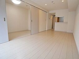 多摩都市モノレール 甲州街道駅 徒歩10分の賃貸マンション 2階1LDKのリビング/ダイニング