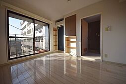 グランバリュー国立 103 1階1Kのリビング/ダイニング