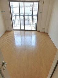 エルスプランドゥール 208 2階1Kのリビング/ダイニング