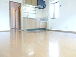 西武拝島線 東大和市駅 徒歩9分の賃貸アパート 1階2LDKのリビング/ダイニング