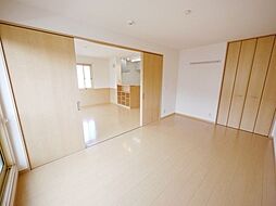 ハウスオブハート 102 1階2LDKのリビング/ダイニング