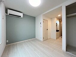 京王線 調布駅 徒歩13分の賃貸アパート 1階ワンルームのリビング/ダイニング