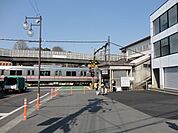 三鷹台駅 800m
