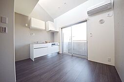 ルナサテラート D 2階1LDKのリビング/ダイニング