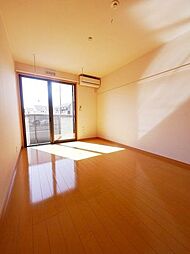 ジャスティス　II 206 2階1LDKのリビング/ダイニング