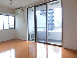 東京メトロ東西線 神楽坂駅 徒歩5分の賃貸マンション 2階ワンルームのリビング/ダイニング