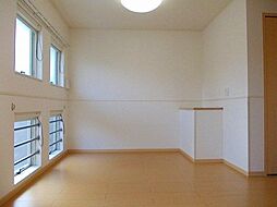 ジュネス・クラール 206 2階1LDKのリビング/ダイニング