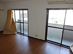 ウメジュネス 5階2LDKのリビング/ダイニング