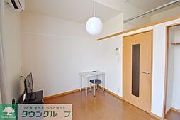 レオパレスＲａｆｆｉｎｅｅ 1階1Kのリビング/ダイニング