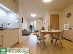 ヴィルコメン 103 1階1LDKのリビング/ダイニング