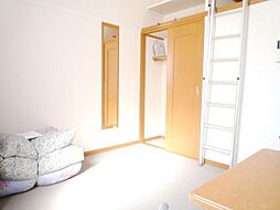 レオパレスカンタービレ 2階1Kのリビング/ダイニング