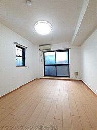 ベル・メゾン 1階1Kのリビング/ダイニング