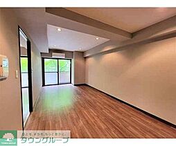 綾東ヴィレッジ弐番館 1階1LDKのリビング/ダイニング