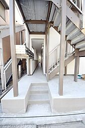 10 / 18