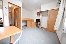 レオパレスＲＯＫＡ 202 2階1Kのリビング/ダイニング