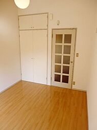 オヴュレンス烏山 103 1階1Kのリビング/ダイニング