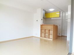 西武拝島線 西武立川駅 バス13分 三ツ木交差点下車 徒歩3分の賃貸アパート 2階2LDKのリビング/ダイニング