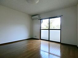 多摩都市モノレール 砂川七番駅 徒歩3分の賃貸アパート 2階1Kのリビング/ダイニング