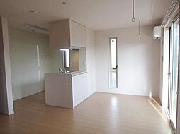 JR南武線 西府駅 徒歩2分の賃貸アパート 2階2LDKのリビング/ダイニング