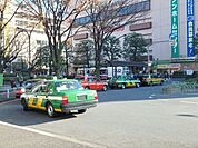 駅前 600m