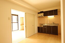 アーバンハイム 101 1階3DKのリビング/ダイニング