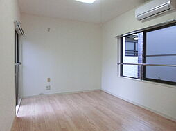 メゾン摩耶 203 2階ワンルームのリビング/ダイニング