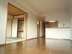 グランドール 403 4階2LDKのリビング/ダイニング