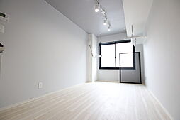 Ｗｈｉｔｅ　Ｃａｐｅ　渋谷本町 102 地下1階ワンルームのリビング/ダイニング