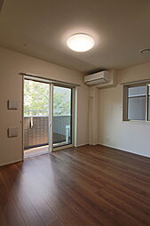 東京メトロ丸ノ内線 新宿御苑前駅 徒歩5分の賃貸マンション 3階1LDKのリビング/ダイニング