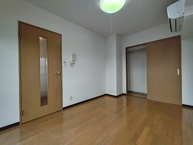 寝室