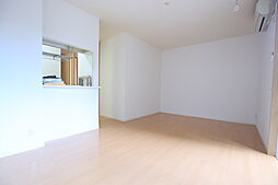 ボナール・シャテロ　I 103 1階ワンルームのリビング/ダイニング