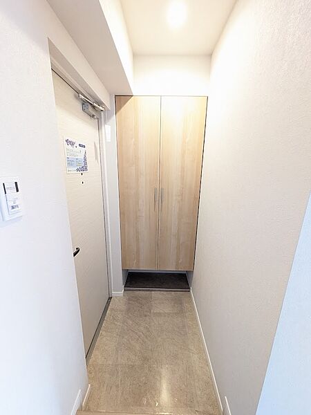 玄関を拡大表示