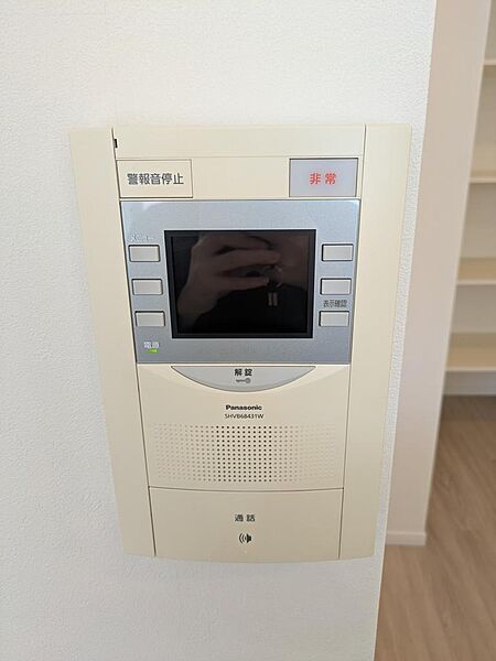 来客時も安心のTVモニターホン付き。