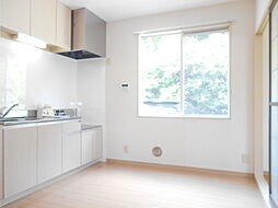 イーストヒルＢ 105 1階3DKのリビング/ダイニング