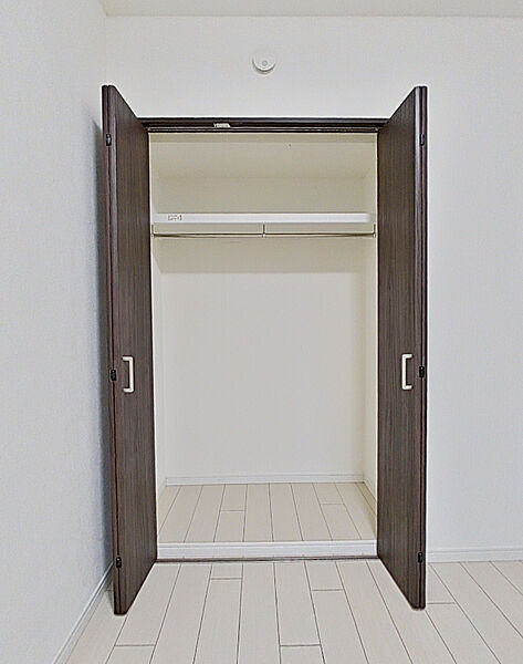 各居室に収納を確保。室内をすっきりと保てる間取り設計です。