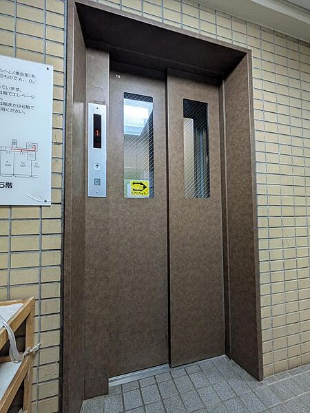 エレベーター完備で移動もスムーズ。お買い物帰りも安心です。