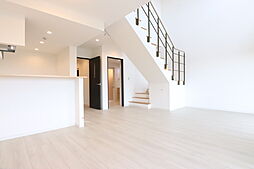 千葉都市モノレール 千葉公園駅 徒歩3分の賃貸アパート 3階1SLDKのリビング/ダイニング