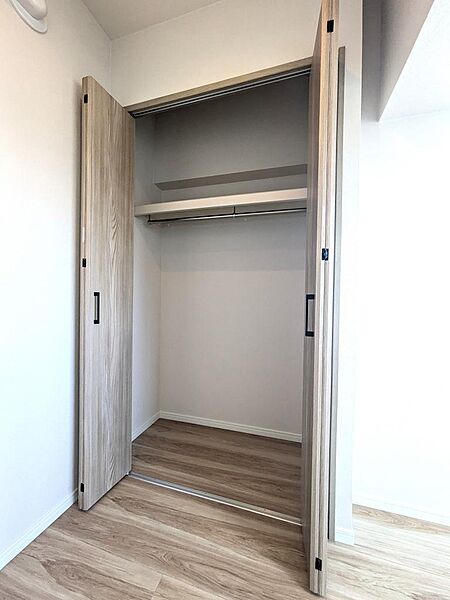 確り広さのあるクローゼット♪お荷物が多くても安心ですね♪（2026年10月撮影）