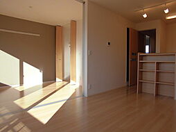 京急久里浜線 新大津駅 徒歩22分の賃貸アパート 2階2LDKのリビング/ダイニング