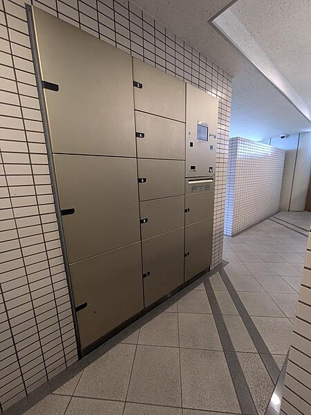 宅配BOXもございますのでご不在時にうまく活用を！