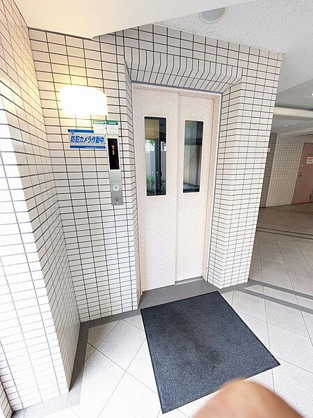 エレベーターもあり重い荷物の持ち運びも楽に♪