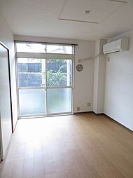 アミティ片倉 102 1階2DKのリビング/ダイニング