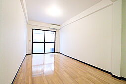 ラフィーネ・レジデンス川口 107 1階ワンルームのリビング/ダイニング